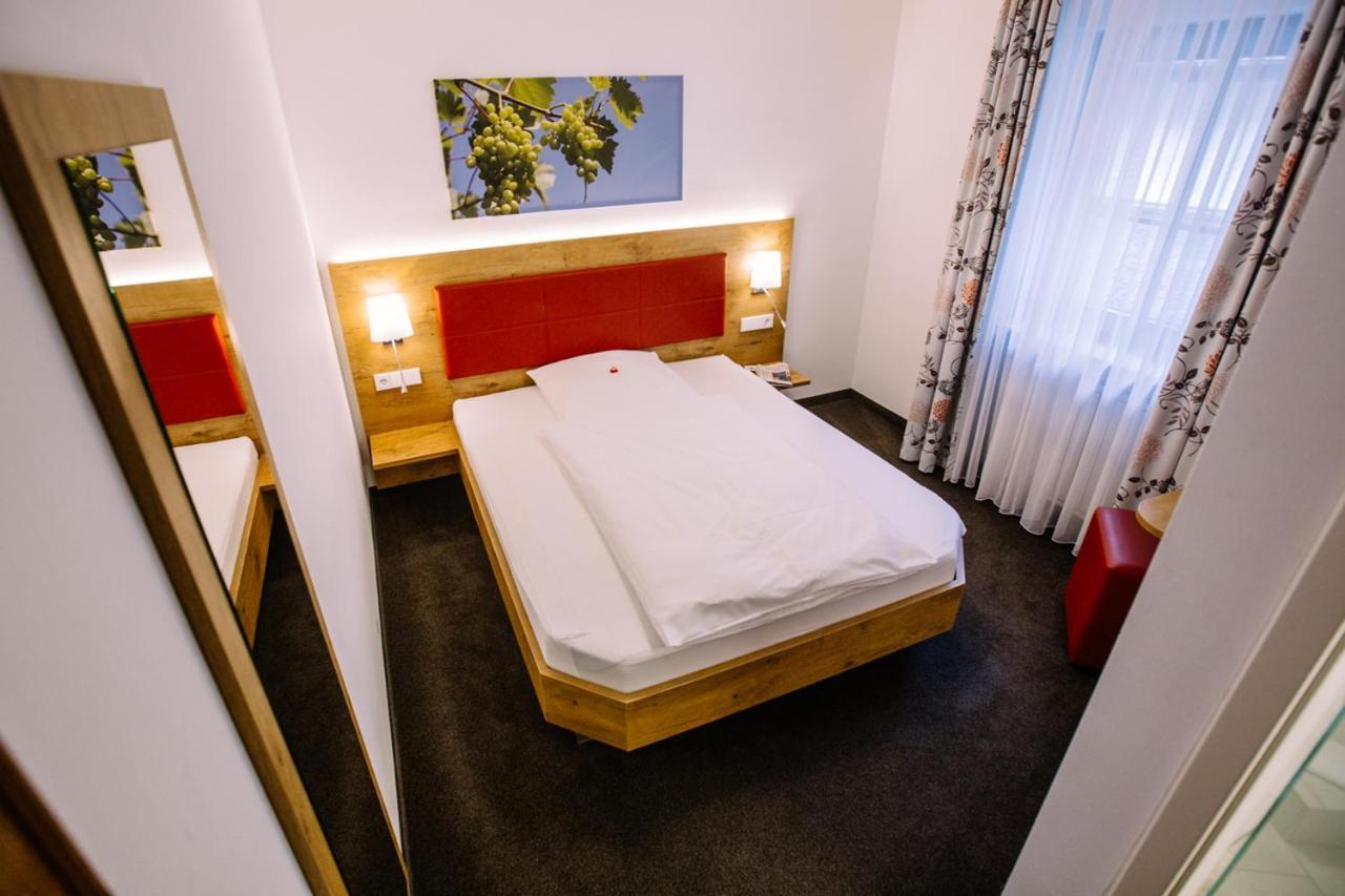 Hotel Restaurant Lamm Rosswag Vaihingen-sur-l'Enz Extérieur photo