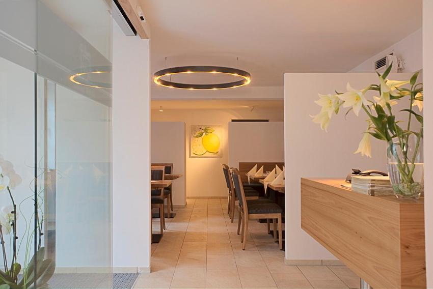 Hotel Restaurant Lamm Rosswag Vaihingen-sur-l'Enz Extérieur photo